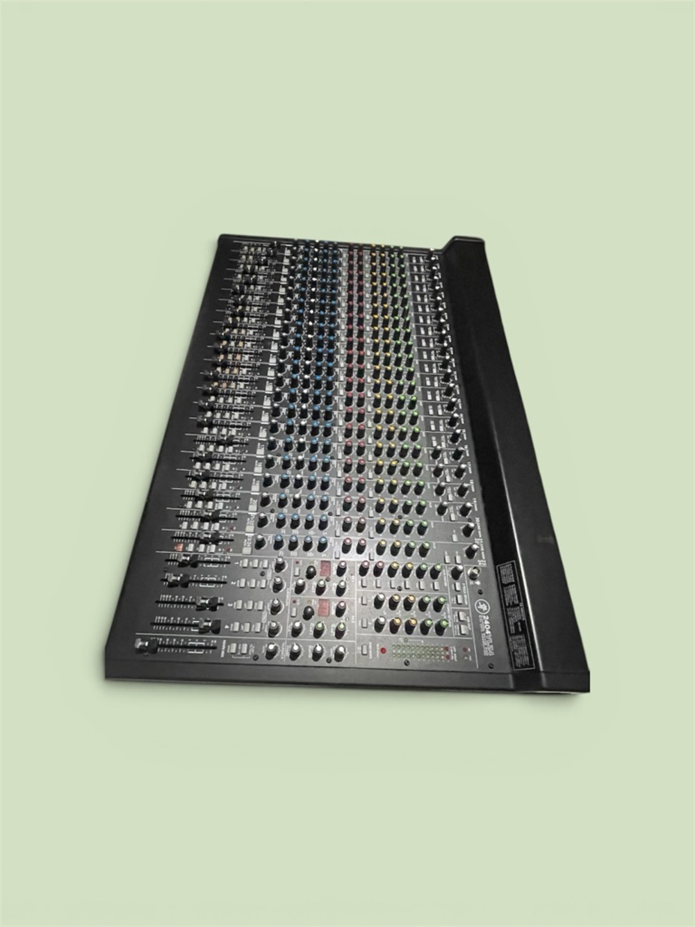 MACKIE 2404VLZ4 24-CHANNEL 4-BUS FX MIXER WITH USB